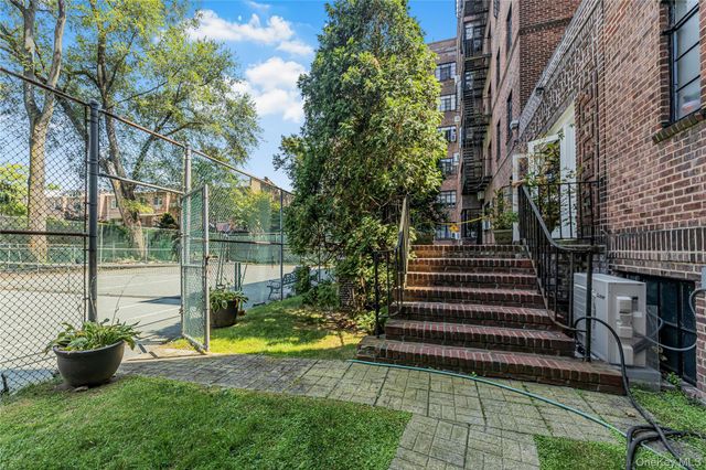 3001 Henry Hudson Parkway 2H, Bronx, NY 10463