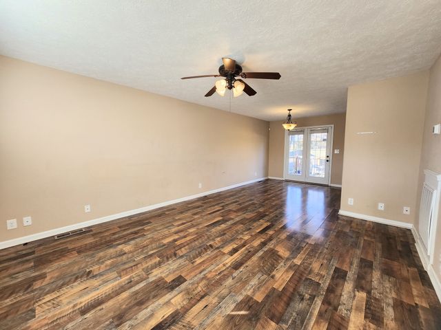 1857 Jackie Lorraine Dr, Clarksville, TN 37042