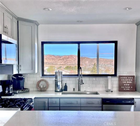 61910 Sunburst Circle, Joshua Tree, CA 92252