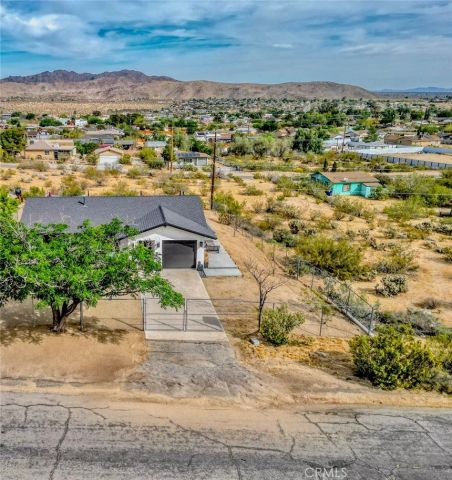 61910 Sunburst Circle, Joshua Tree, CA 92252