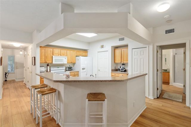 10518 NW 28TH LANE, Gainesville, FL 32606