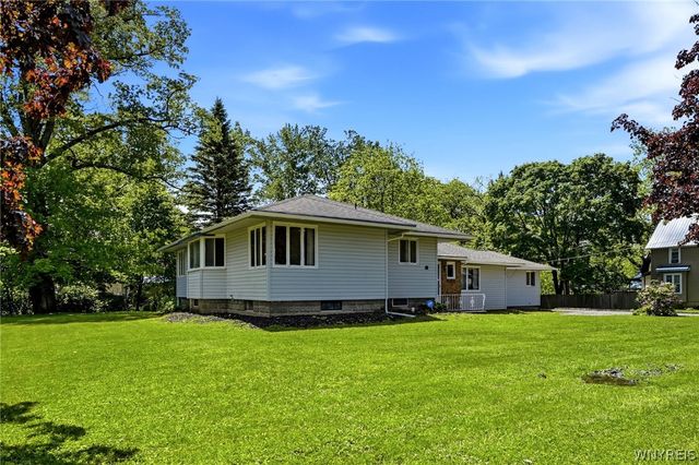 2061 Kimble Avenue, North Collins, NY 14111