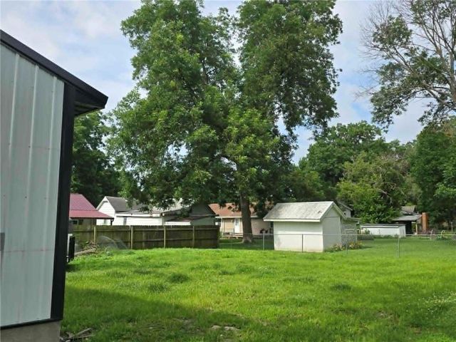 101 N 8th Street, Clinton, MO 64735
