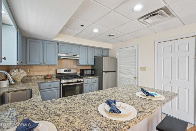100 Navesink Avenue, 9, Highlands, NJ 07732
