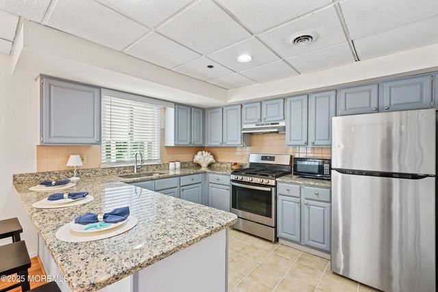 100 Navesink Avenue, 9, Highlands, NJ 07732