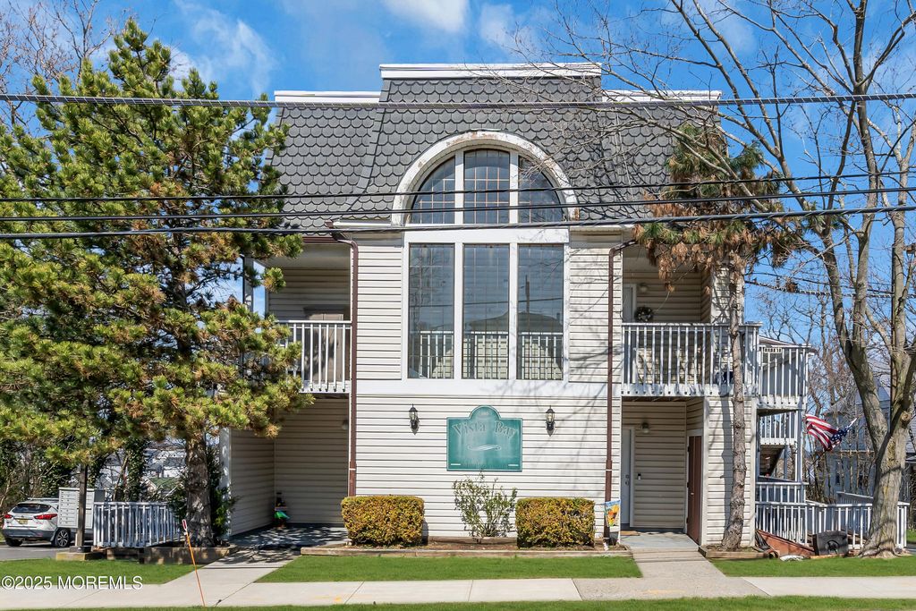 100 Navesink Avenue, 9, Highlands, NJ 07732