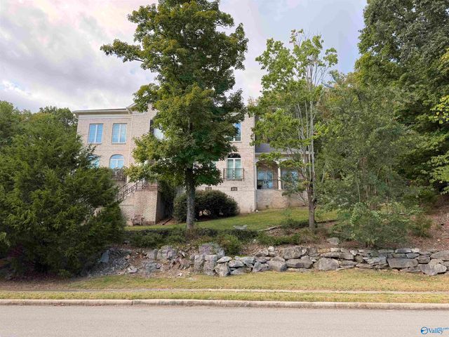 2721 Muir Woods Drive, Hampton Cove, AL 35763