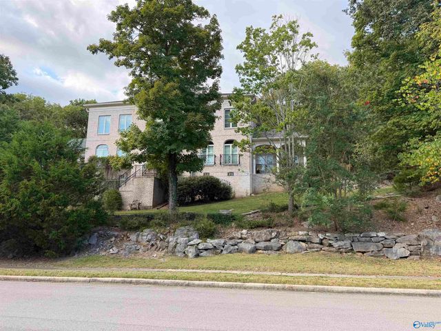2721 Muir Woods Drive, Hampton Cove, AL 35763