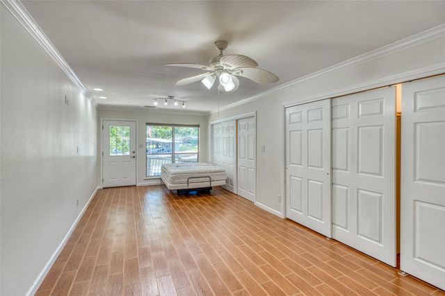104 Bluebird LN, Highland Haven, TX 78654