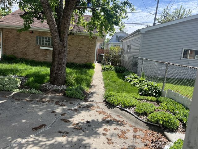 2247 N 75th Avenue 1, Elmwood Park, IL 60707