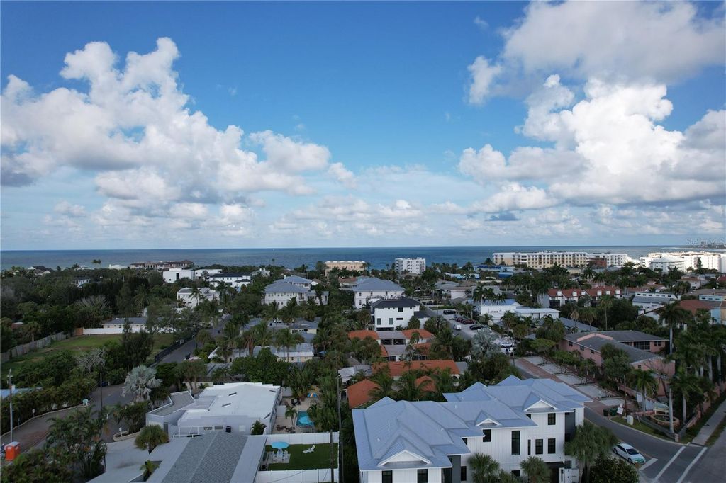 Image 13 of property listing at 6937 MIDNIGHT PASS ROAD, Sarasota, FL 34242