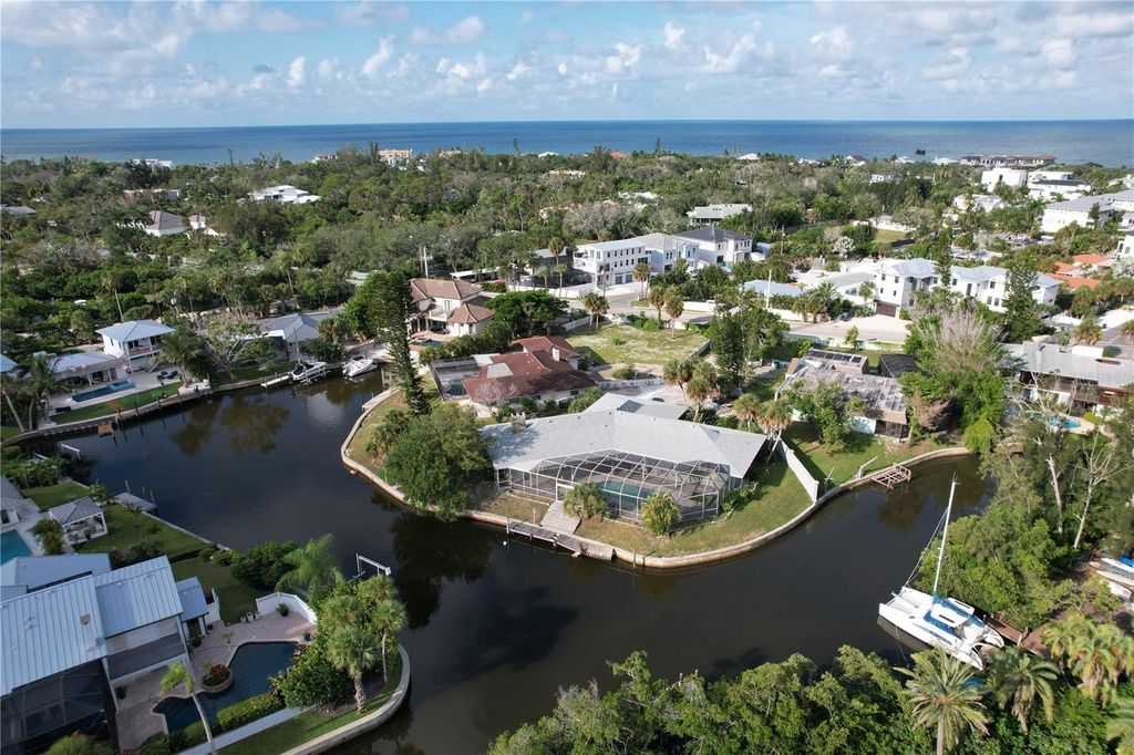 Image 18 of property listing at 6937 MIDNIGHT PASS ROAD, Sarasota, FL 34242