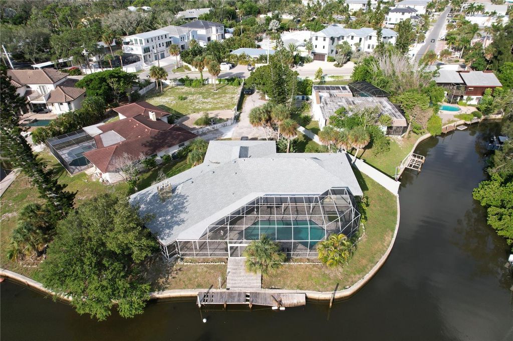 Image 21 of property listing at 6937 MIDNIGHT PASS ROAD, Sarasota, FL 34242