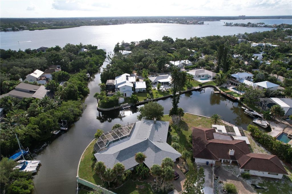 Image 32 of property listing at 6937 MIDNIGHT PASS ROAD, Sarasota, FL 34242
