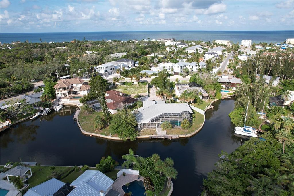 Image 67 of property listing at 6937 MIDNIGHT PASS ROAD, Sarasota, FL 34242