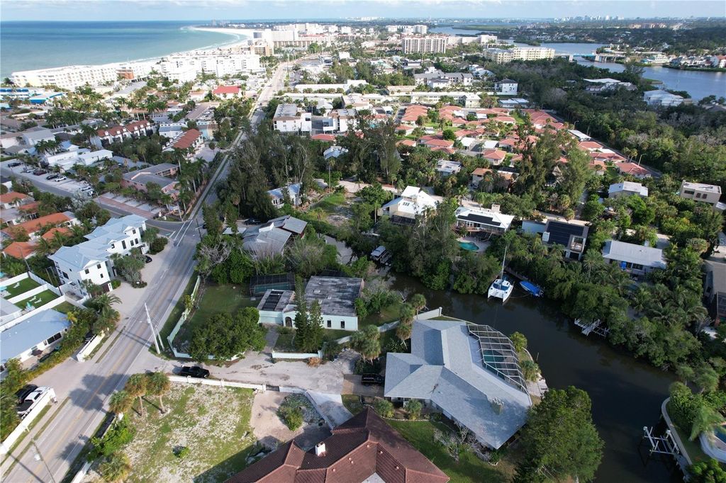 Image 68 of property listing at 6937 MIDNIGHT PASS ROAD, Sarasota, FL 34242