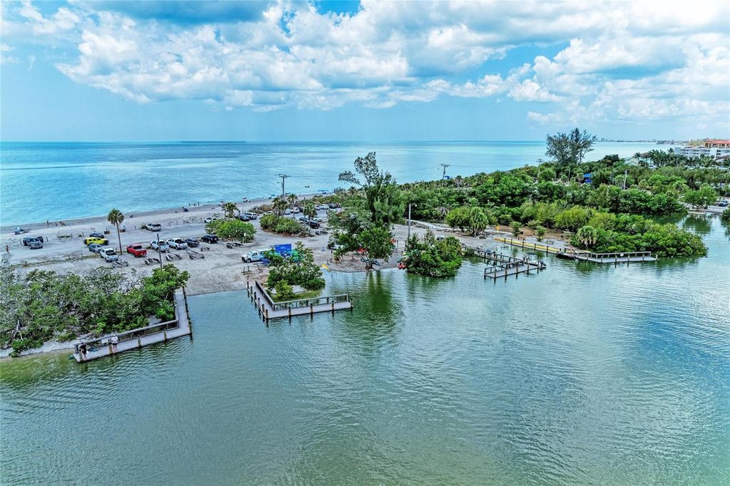 Image 73 of property listing at 6937 MIDNIGHT PASS ROAD, Sarasota, FL 34242