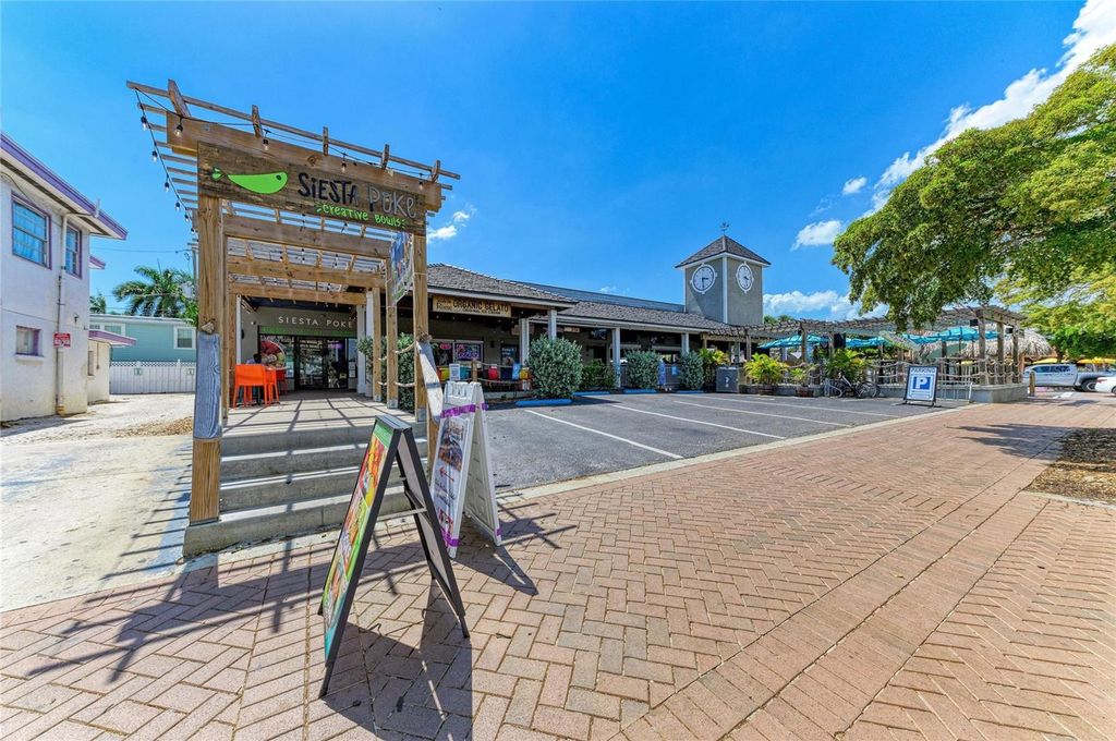 Image 88 of property listing at 6937 MIDNIGHT PASS ROAD, Sarasota, FL 34242