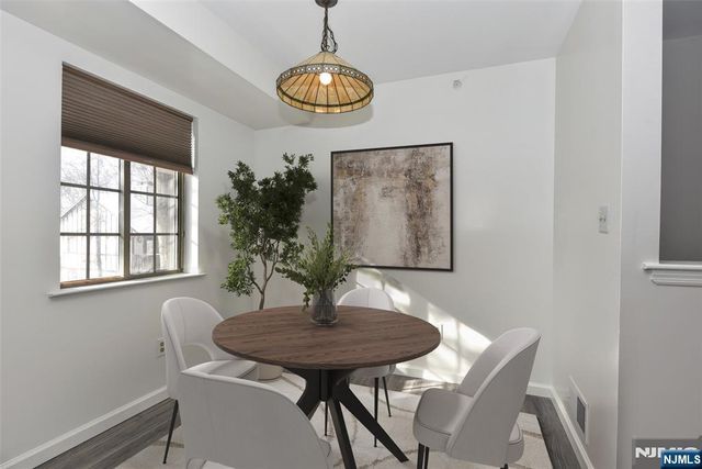 3707 Mark Twain Way, Mahwah, NJ 07430