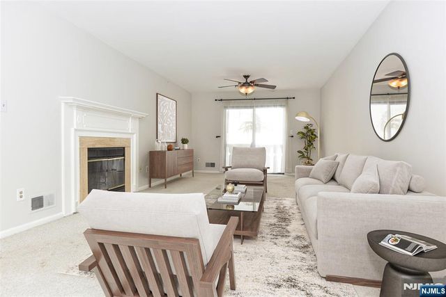 3707 Mark Twain Way, Mahwah, NJ 07430