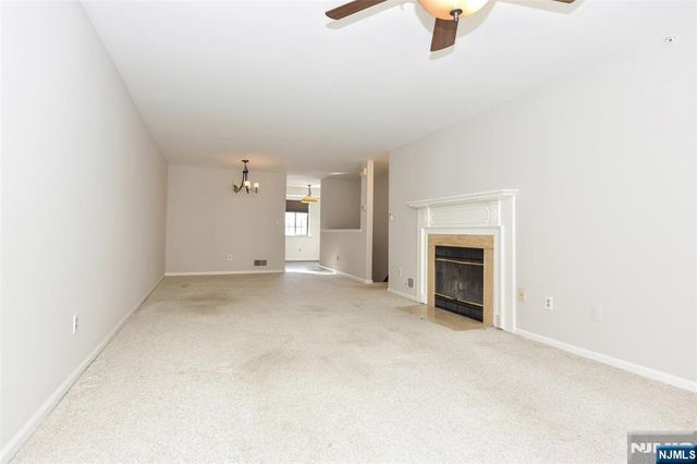 3707 Mark Twain Way, Mahwah, NJ 07430