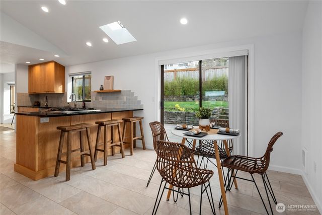 1672 Dorsey Drive, Freeland, WA 98249