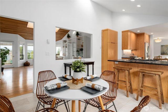 1672 Dorsey Drive, Freeland, WA 98249