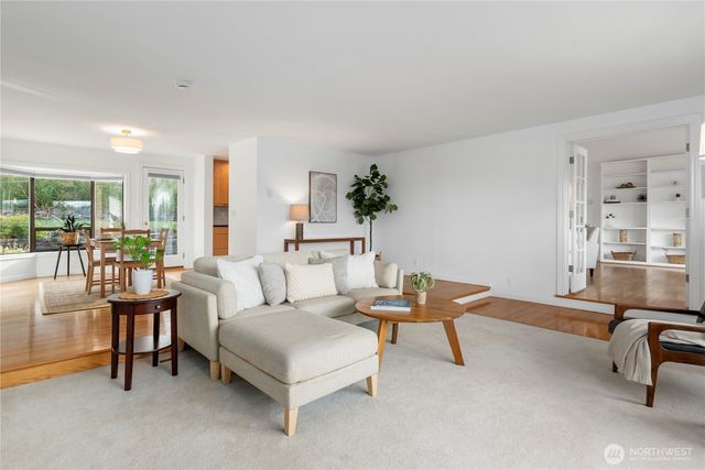 1672 Dorsey Drive, Freeland, WA 98249