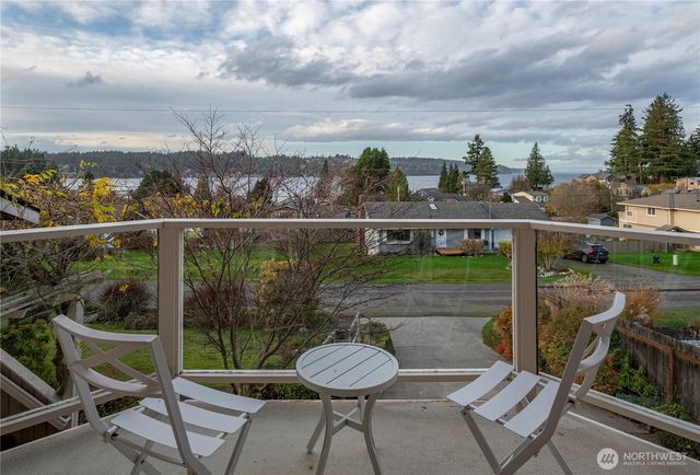 1672 Dorsey Drive, Freeland, WA 98249