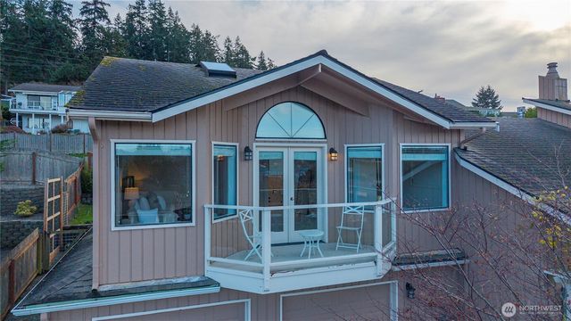 1672 Dorsey Drive, Freeland, WA 98249