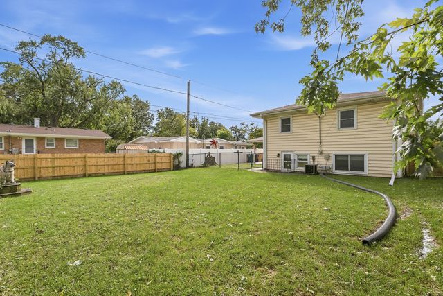 15719 Kenwood Avenue, South Holland, IL 60473
