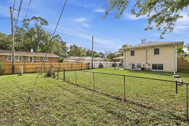 15719 Kenwood Avenue, South Holland, IL 60473