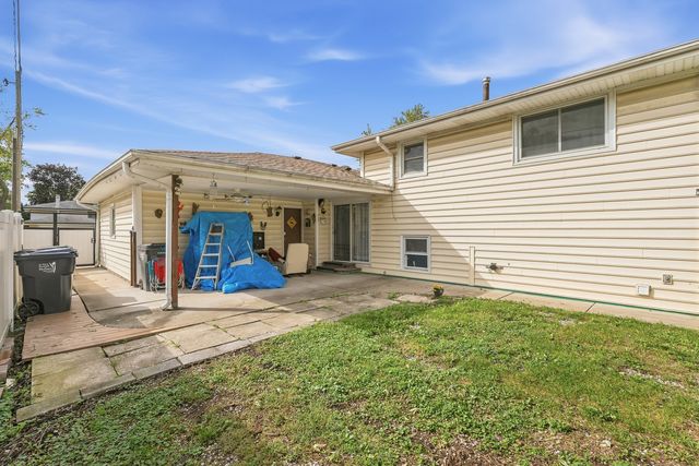 15719 Kenwood Avenue, South Holland, IL 60473