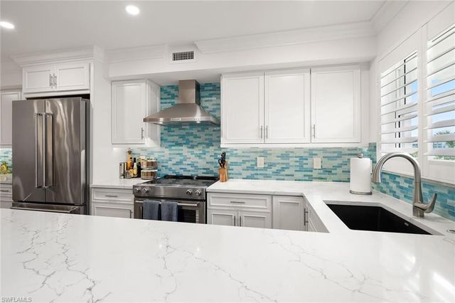 3000 Gulf Shore BLVD N 103, Naples, FL 34103