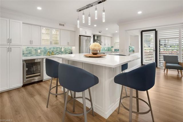 3000 Gulf Shore BLVD N 103, Naples, FL 34103