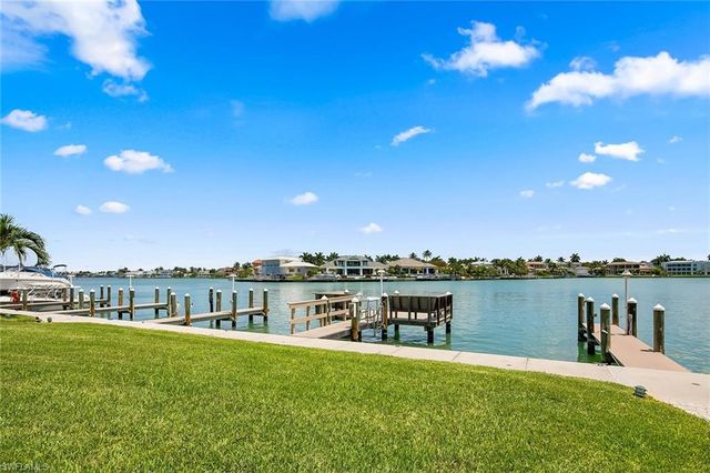 3000 Gulf Shore BLVD N 103, Naples, FL 34103