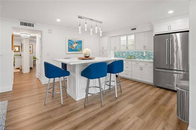 3000 Gulf Shore BLVD N 103, Naples, FL 34103