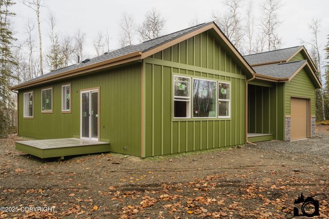 8871 W Happy Circle, Wasilla, AK 99623