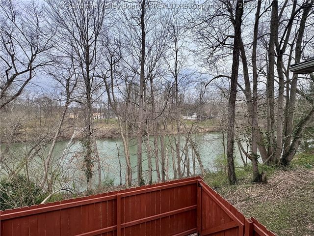 44 Sitting Bull Drive, St Albans, WV 25177