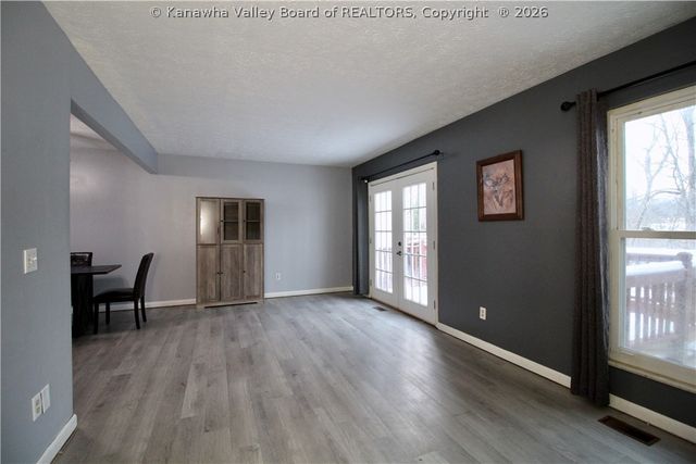 44 Sitting Bull Drive, St Albans, WV 25177