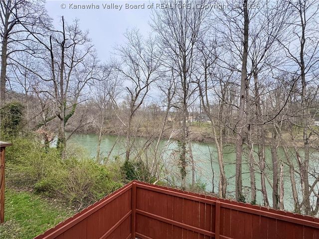 44 Sitting Bull Drive, St Albans, WV 25177