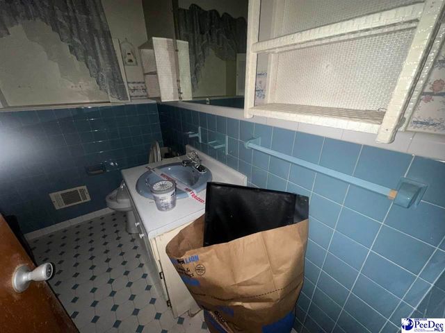 2007 Cypress Rd, Florence, SC 29505