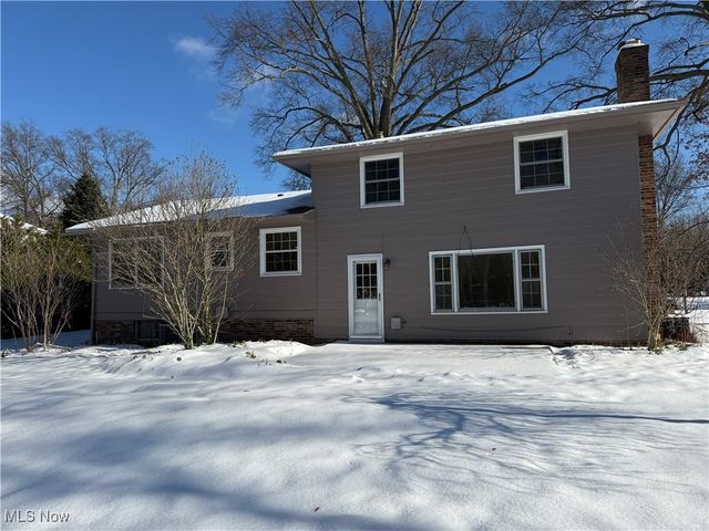 606 Wellfleet Drive, Bay Village, OH 44140