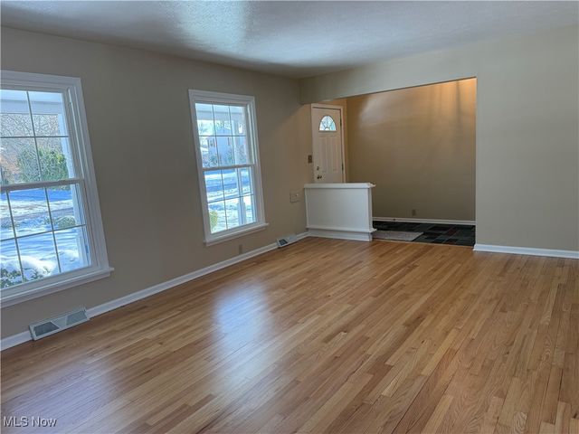 606 Wellfleet Drive, Bay Village, OH 44140