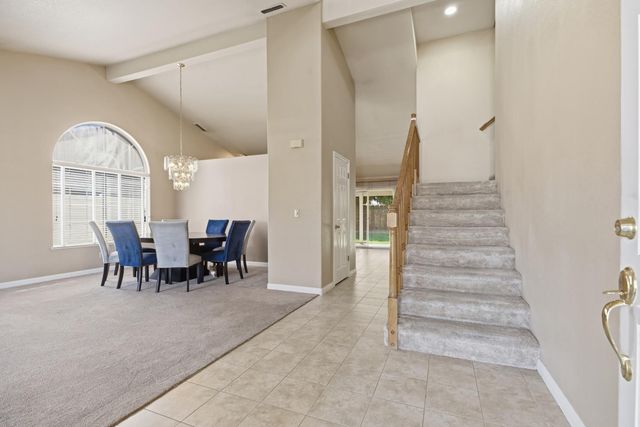 7424 Heathrow Way, Hughson, CA 95326