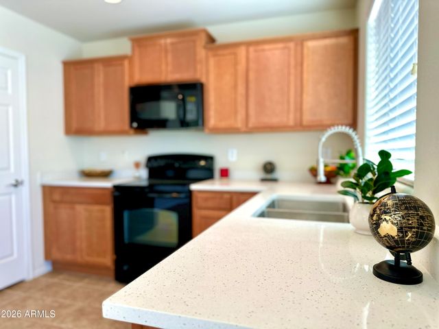 4661 W JUNIPER Avenue, Coolidge, AZ 85128