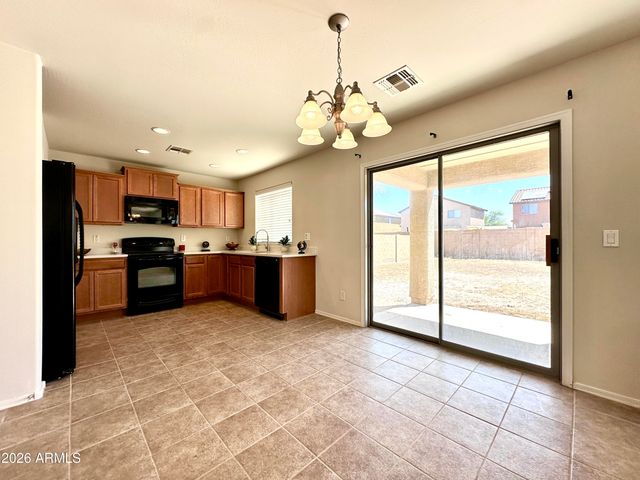 4661 W JUNIPER Avenue, Coolidge, AZ 85128