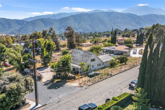 810 Hillyfield, San Bernardino, CA 92407