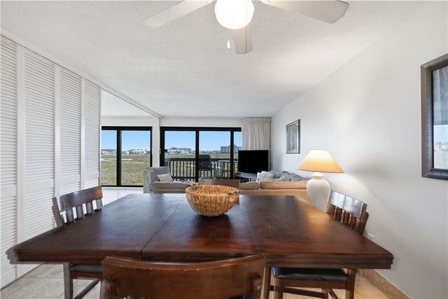 15340 Leeward Dr 303, Corpus Christi, TX 78418