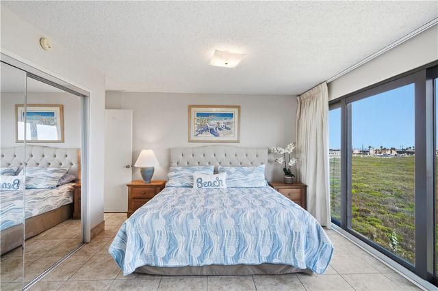 15340 Leeward Dr 303, Corpus Christi, TX 78418